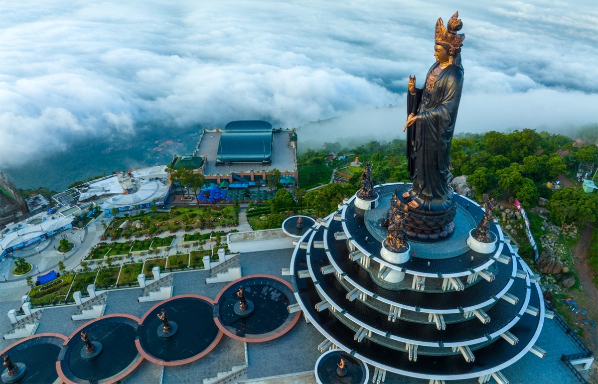 nui ba den tay ninh